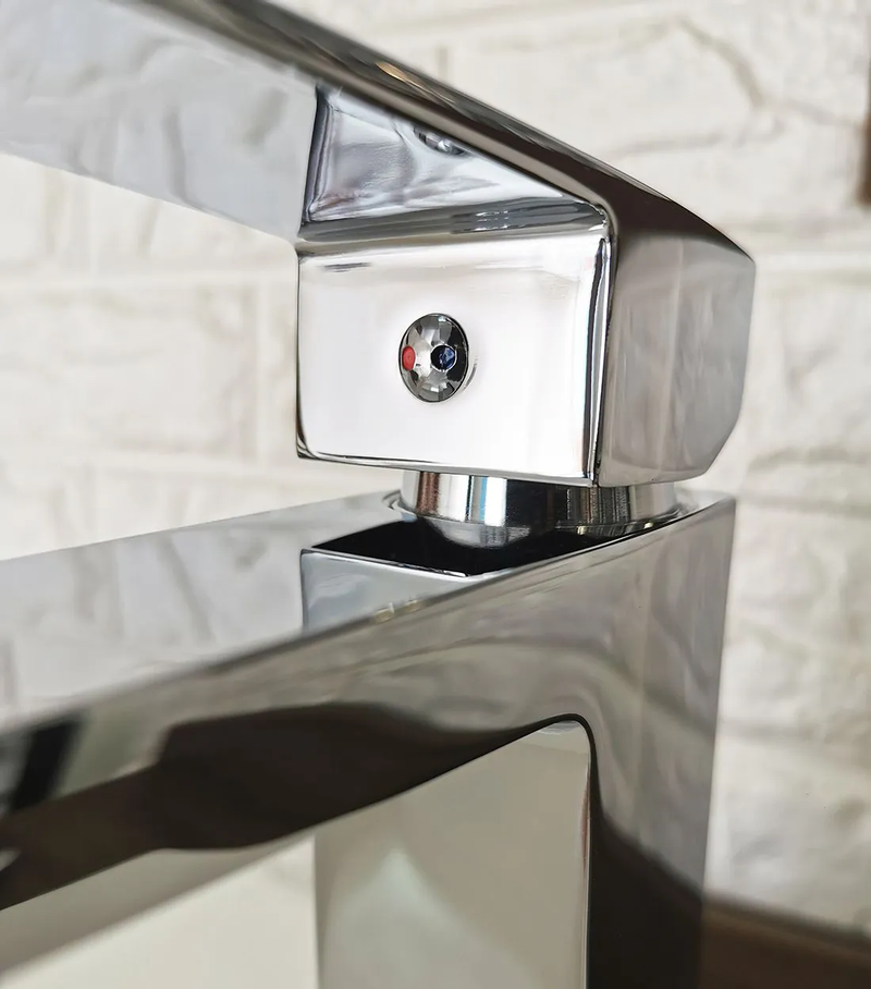 Torneira de Banheiro Monocomando Quadrada RT 20